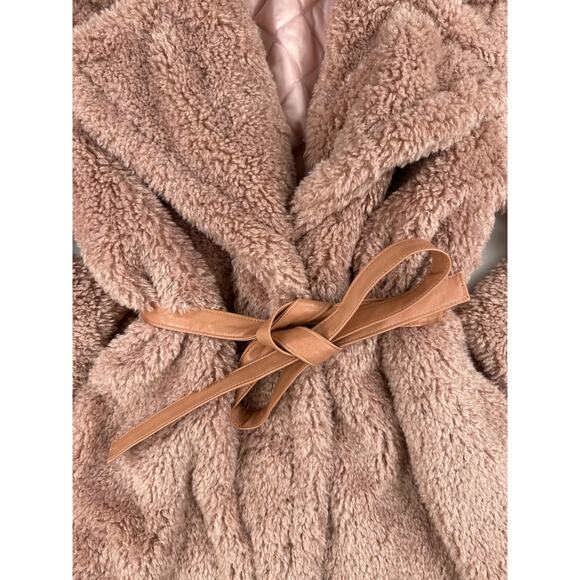 Dundas x Revolve - Stevie Teddy Coat in Blush Pink - Picture 2 of 6